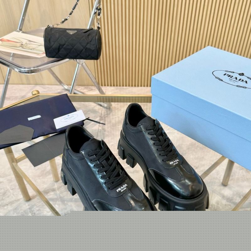 Pra*a casual shoes